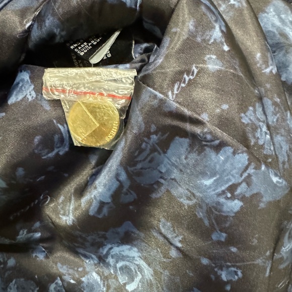 Guess top of the line Navy wool blend coat with golden zippers & buttons size L - Picture 8 of 12